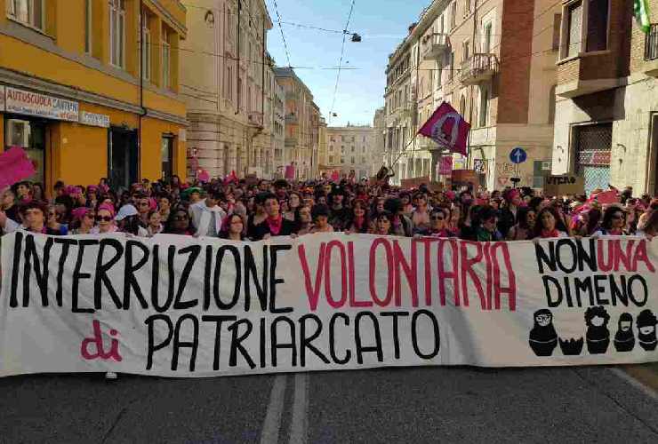 Manifestazione per il diritto all'aborto